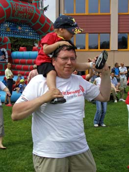 Sa 10_5_08_GiTebew090_edited